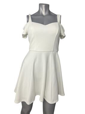 White Dress Off-Shoulder A-line Medium Emerald Sundae Graduation Cute Textured
